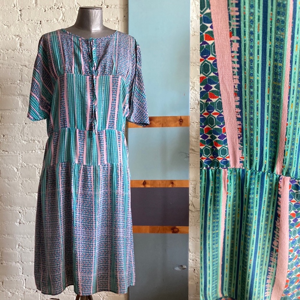 Tucker silk multicolor print midi dress size Medium